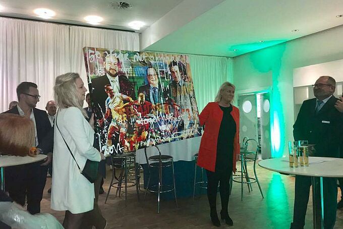 Unsere Kunden vertrauen uns Unsere Kunden vertrauen uns