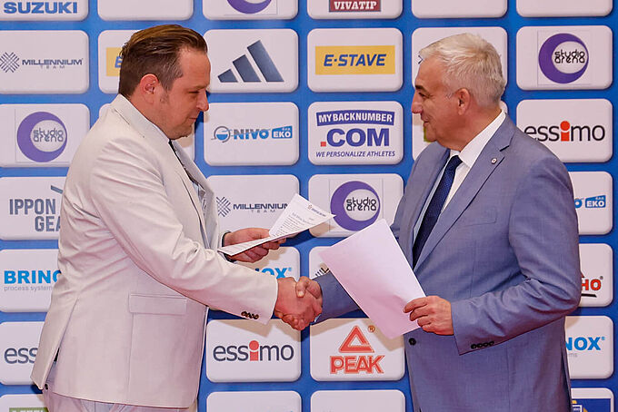 ZEBRA ist offizieller Mattenlieferant der European Judo Union ZEBRA ist offizieller Mattenlieferant der European Judo Union